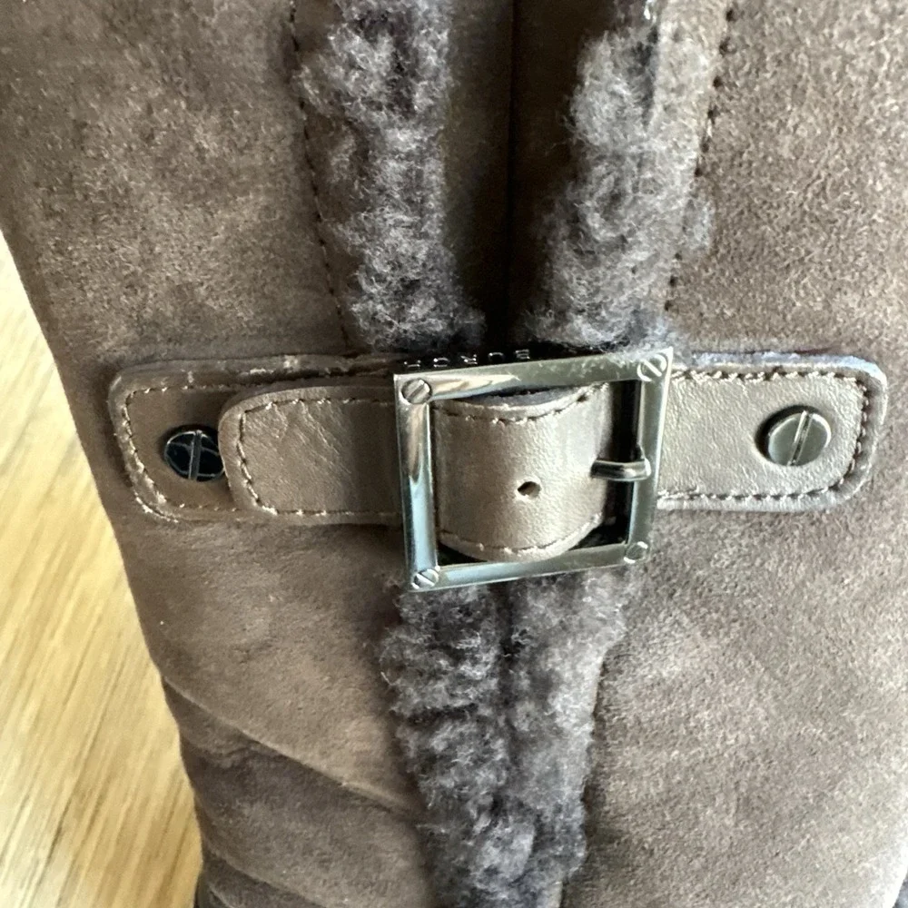 TORY BURCH Sheepskin Shearling Brwn Suede Leather Ugg Boots Mid Calf Winter SZ 7